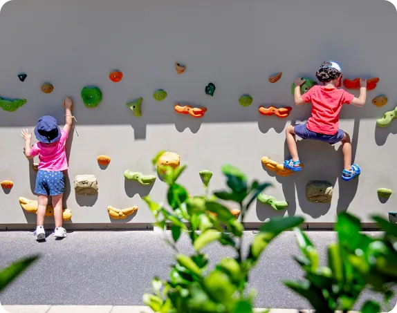 kids-climbing-wall